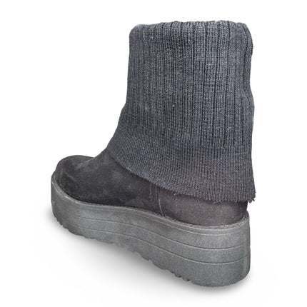 Bota de invierno cálida en negro acabado gamuza M8033