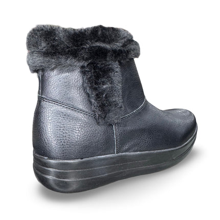 Botín negro dama con peluche acabado cabra M600