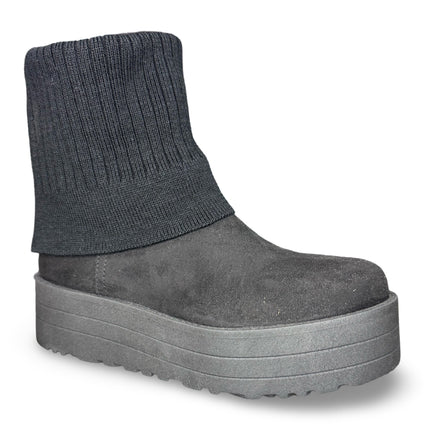 Bota de invierno cálida en negro acabado gamuza M8033