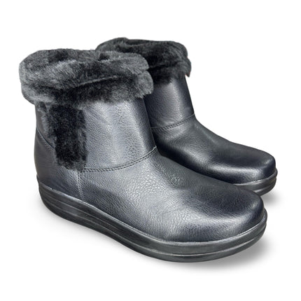 Botín negro dama con peluche acabado cabra M600