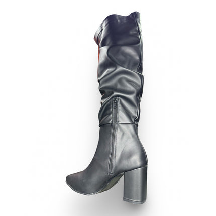 Botas tubo alto de dama acabado semiacabado textil en color Negro M4825