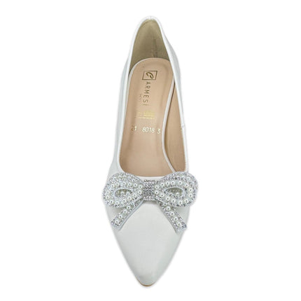 Zapatilla Moño Perlas Dama Plateada Moda 2025