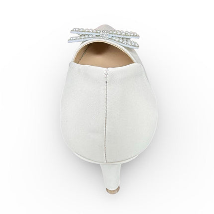 Zapatilla Moño Perlas Dama Plateada Moda 2025