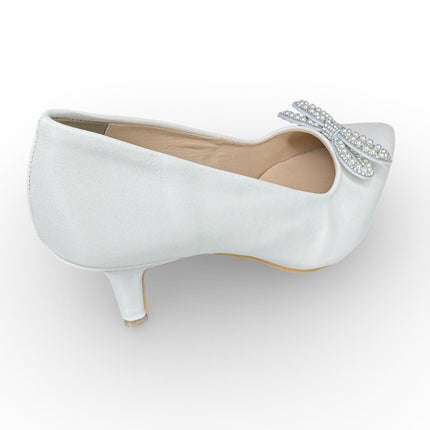 Zapatilla Moño Perlas Dama Plateada Moda 2025